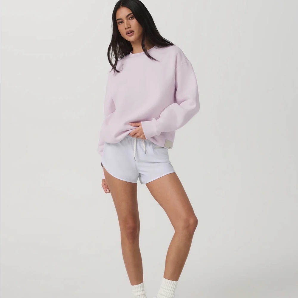 Vuori restore oversized crew 2.0 in sold out lilac breeze color - Picture 3 of 8